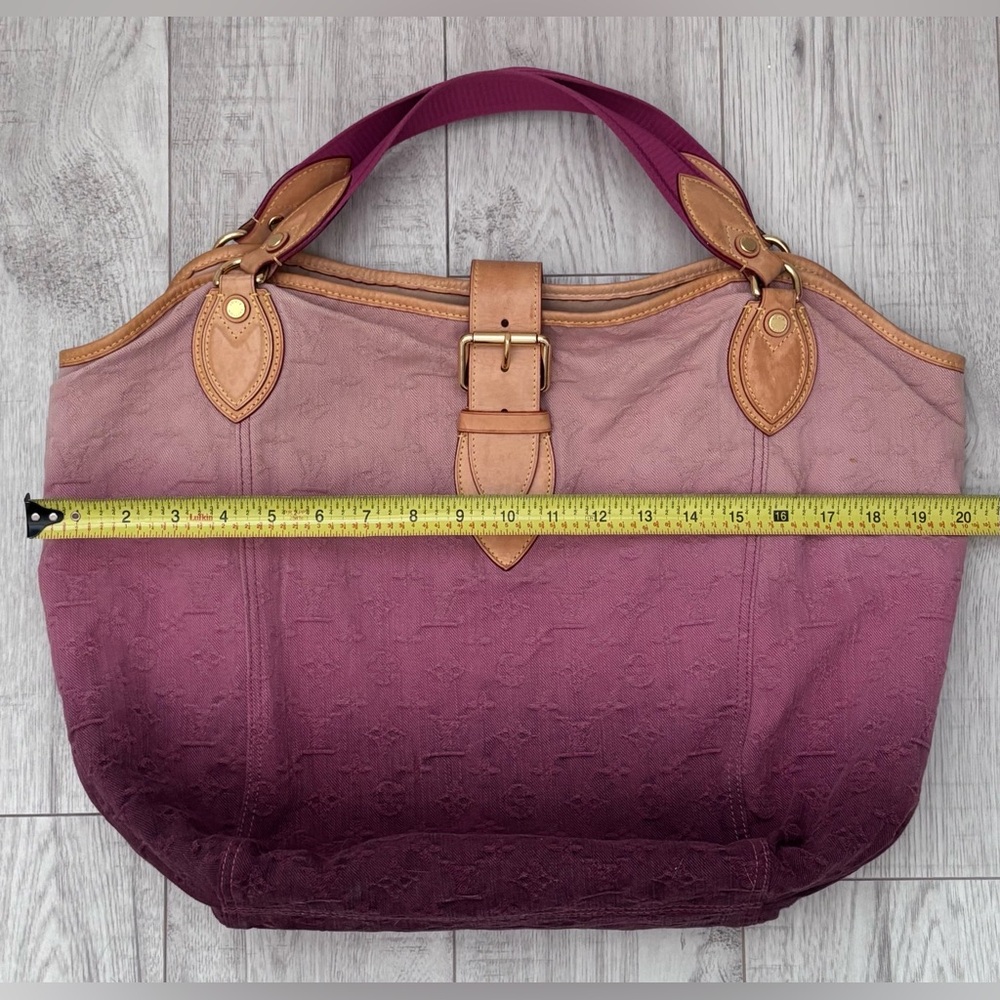 LOUIS VUITTON Rouge Fauvist Denim Sunbeam Monogram Hobo Bag Limited Edition 2010 - Picture 15 of 15